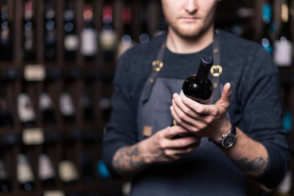 Take a look at the wine labelling printing process - Ultra